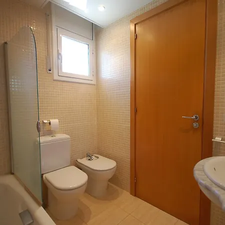 Lets Holidays Big Terrace House And 2 Parking *